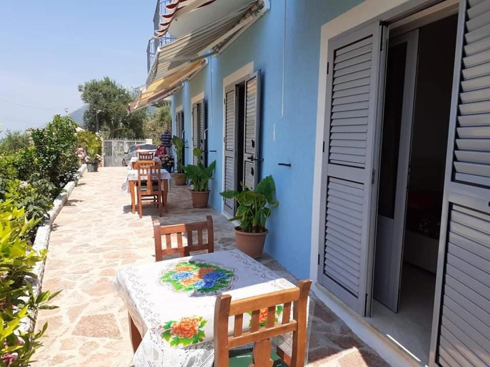 Bluflest Bed & Breakfast Dhermi Room photo