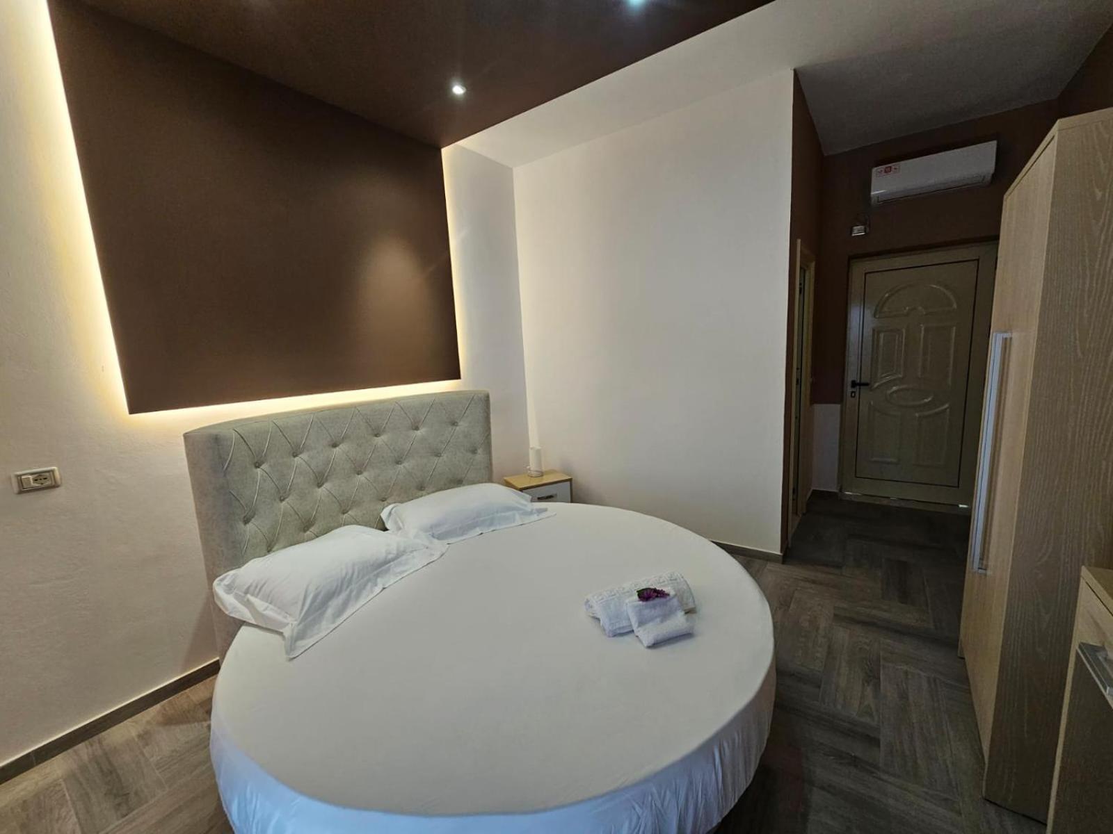 Bluflest Bed & Breakfast Dhermi Exterior photo
